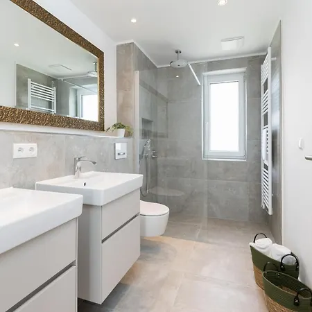 Sturmfrei Galerie 1 Апартаменты *