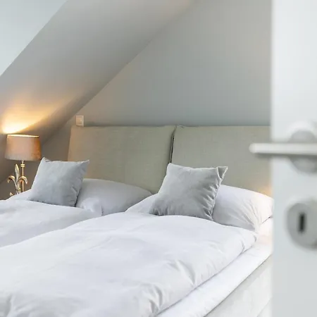 Sturmfrei Galerie 1 * Шарбойц